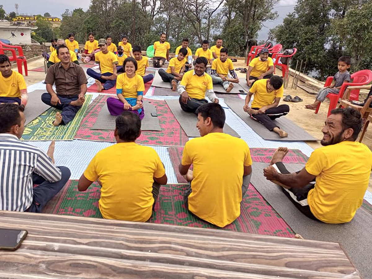 बैतडीमा पनि अन्तर्राष्ट्रिय योग दिवस मनाइयो 